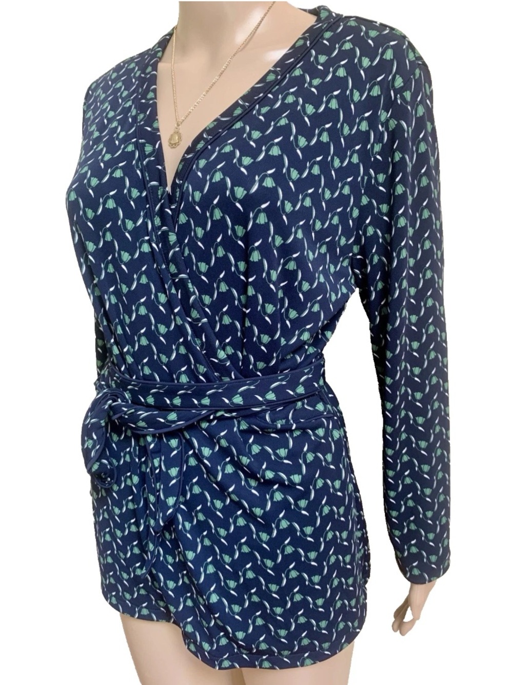 Ann Taylor Navy Blue and Green Floral Tie Waist V-Neck Stretch Blouse Sz L